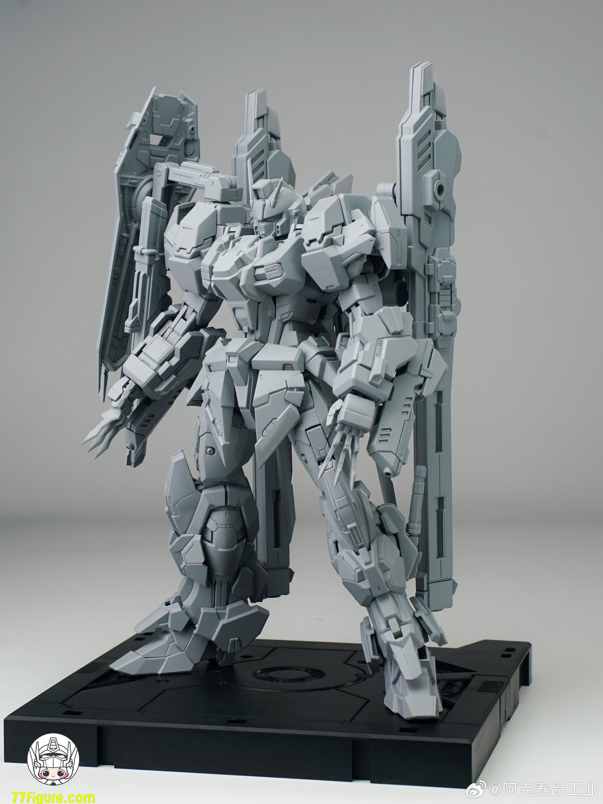 【予約商品】Arkteon Industry 1/100 サンダーストーム プラモデル