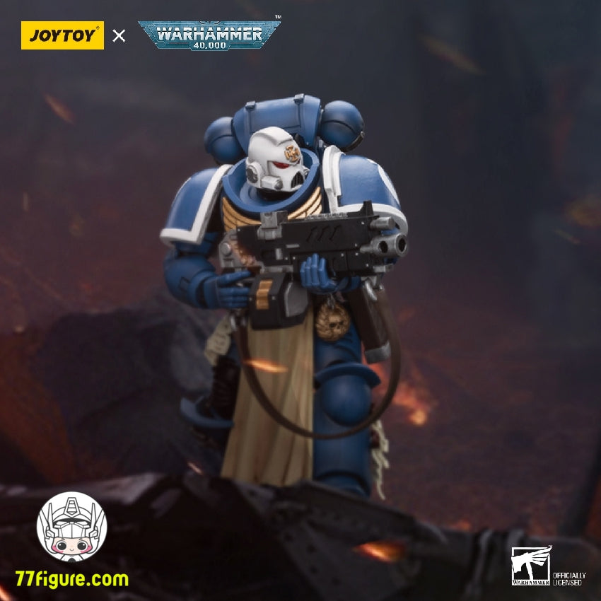 【品切れ】ジョイトイ JoyToy Source 1/18『ウォーハンマー40K』ウルトラマリーンズ スターンガード ベテラン オートボルトライフル付き 塗装済み可動フィギュア