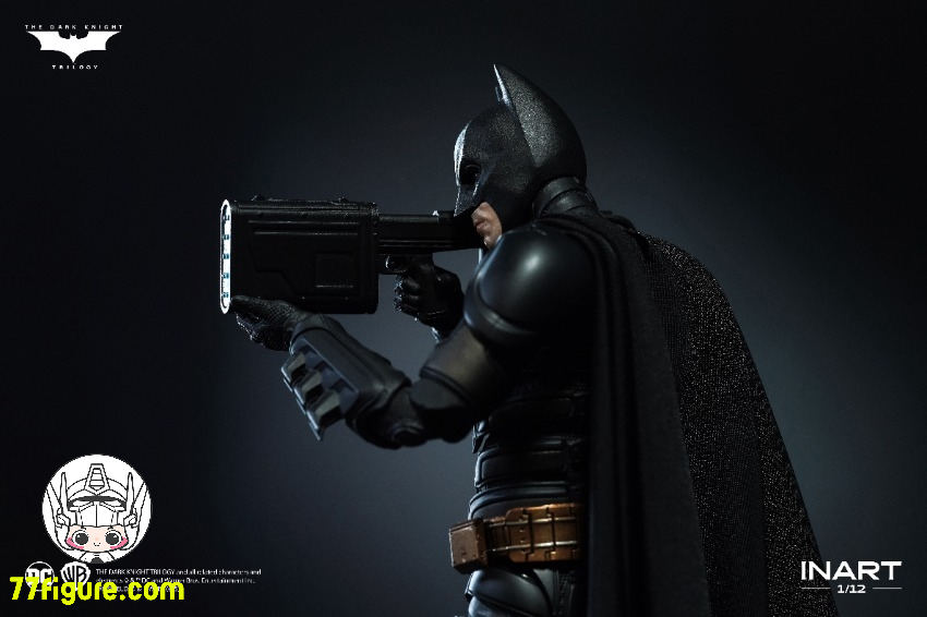 INART 1/12『ダークナイト ライジズ』 バットマン プレミアム版 塗装済み可動フィギュア