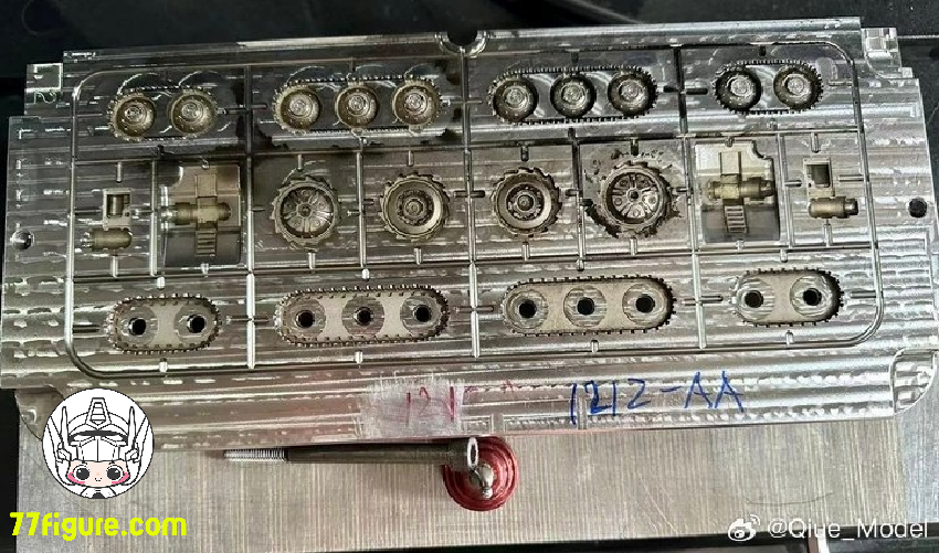 【先行販売】Qiue Models 1/72 『コマンド&コンカー:レッドアラート3 』 天启 タンク プラモデル