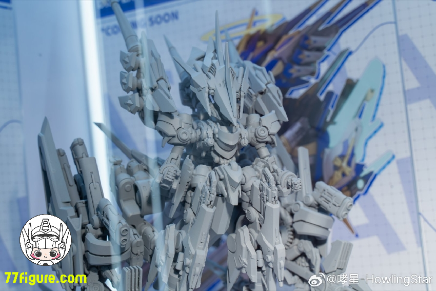 【先行販売】HowlingStar×核誠治造  ティソーナ(Tizona)| アシュティ・イスマイル(Ashti Ismail) 塗装済み可動フィギュア