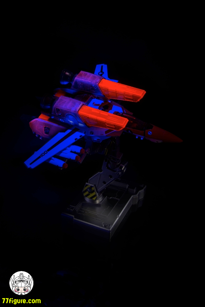 FG Model FG-01 マクロス VF-1S ゴッド・オブ・フレイム ファストパックアーマー付き 豪華版