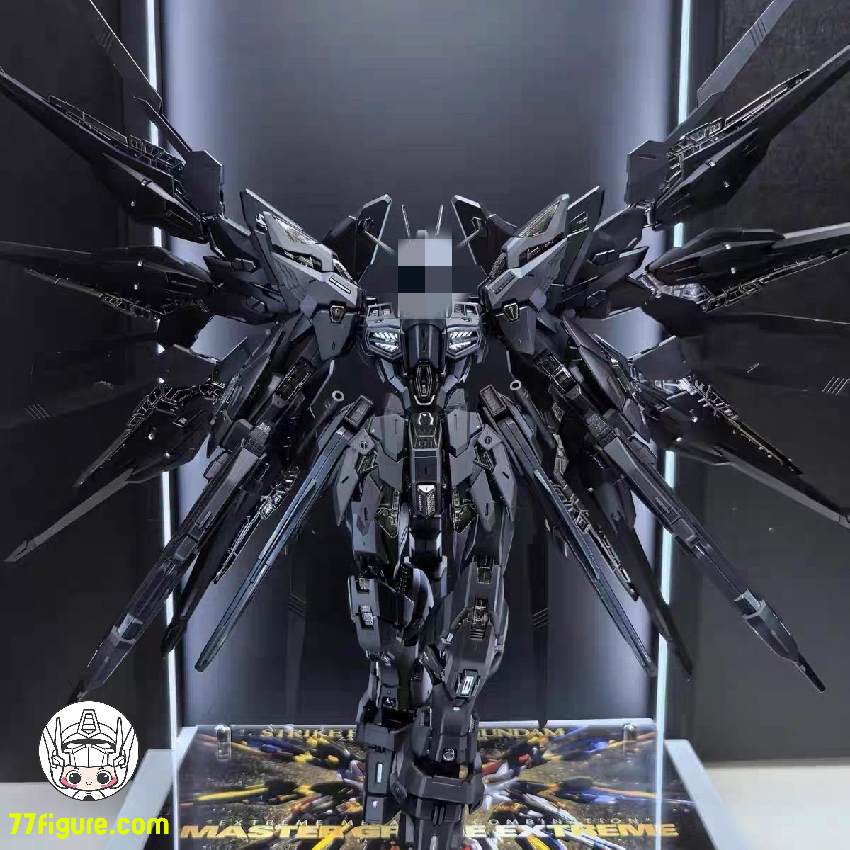 【予約商品】長龍 1/100 MGEX 光翼付き ブラック版 プラモデル