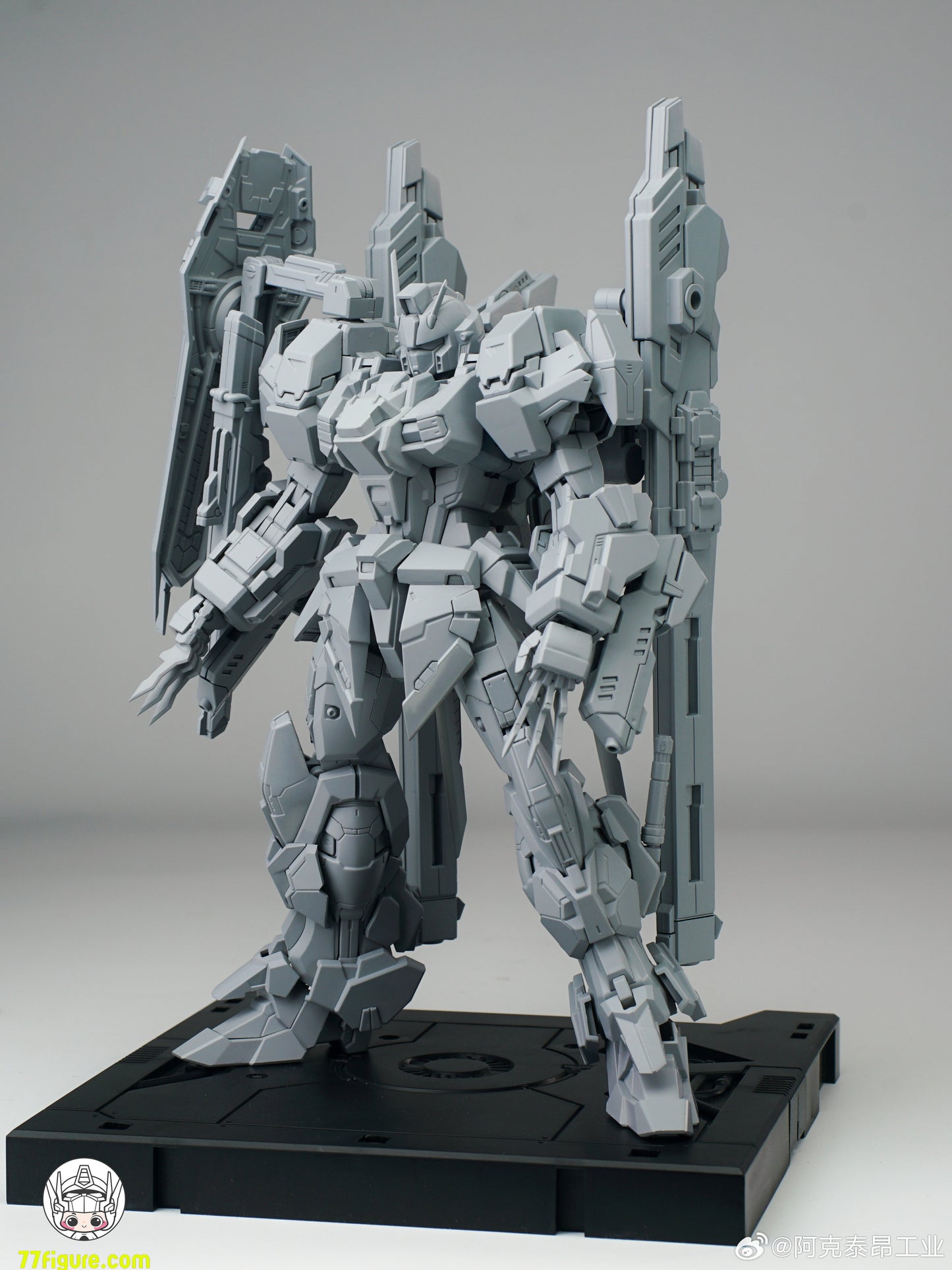 【予約商品】Arkteon Industry 1/100 サンダーストーム プラモデル