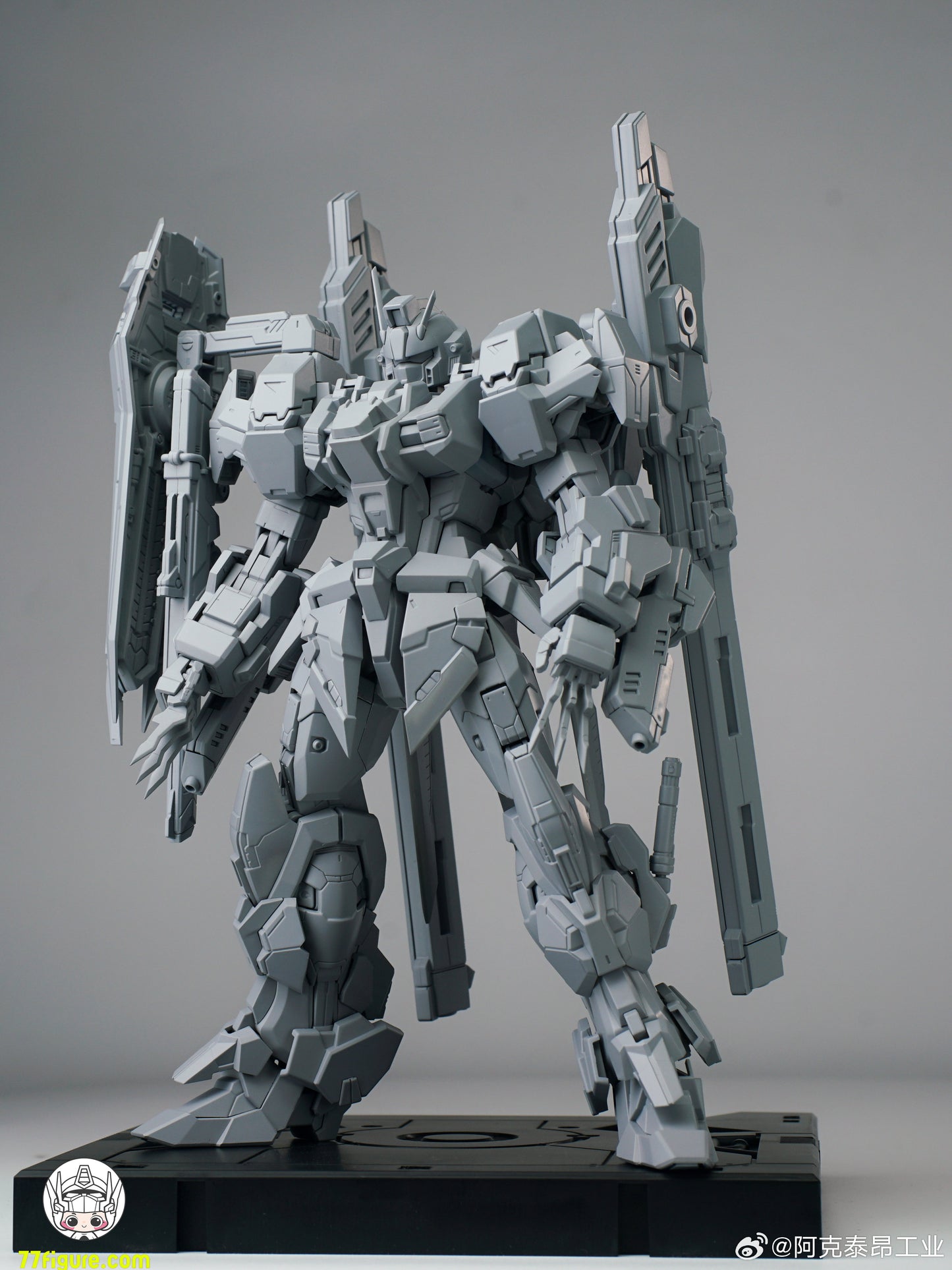 【予約商品】Arkteon Industry 1/100 サンダーストーム プラモデル
