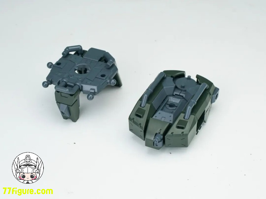 酋長大陸 1/144 超動騎兵 轟魔 赤Ver. プラモデル