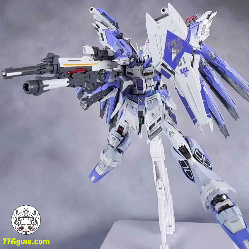 【予約商品】Vtiger 1/100 Rx-93-v2 Hi-v & ガン プラモデル