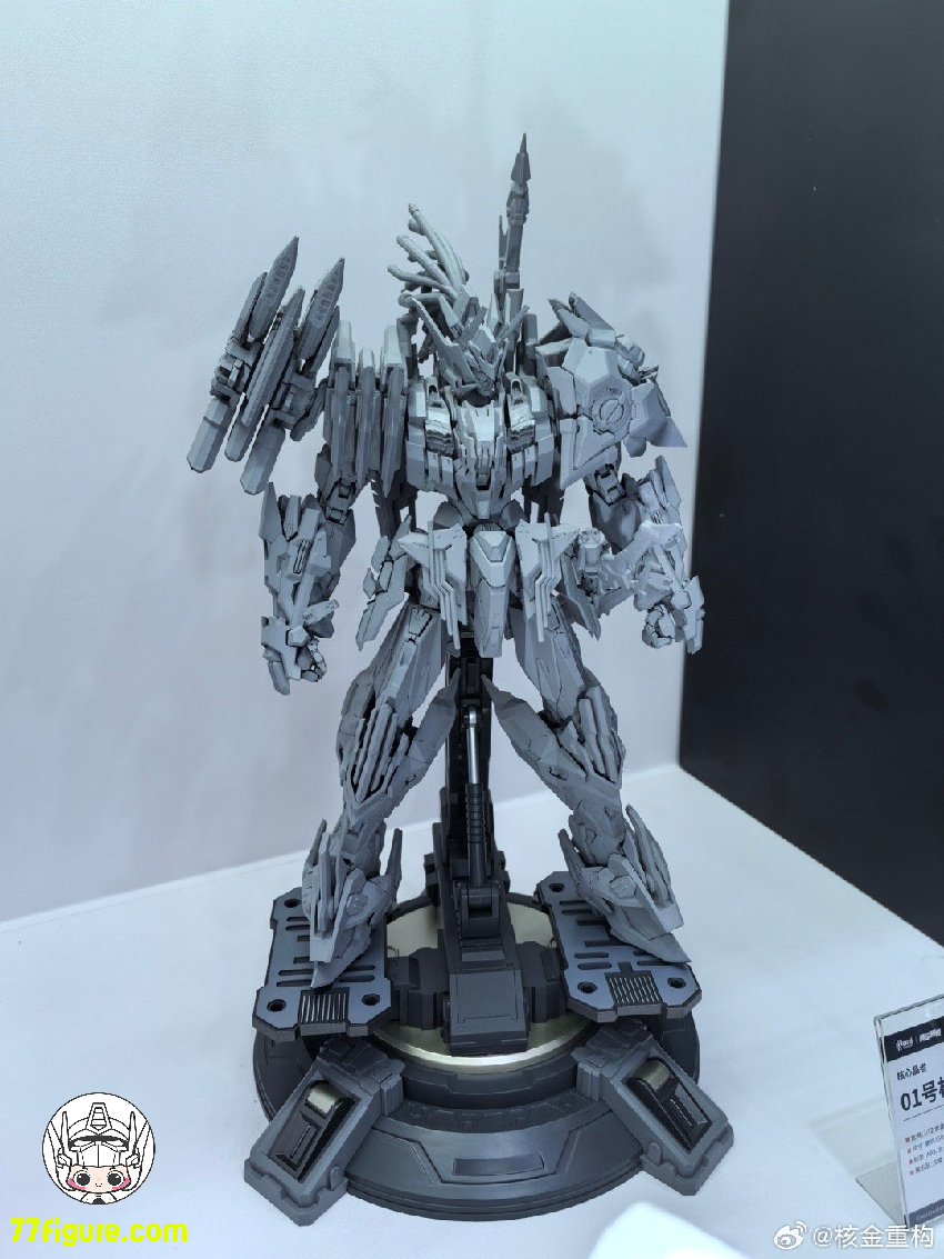 【先行販売】AniMester 1/72 「核心晶者」01号機 獄狼 塗装済み可動フィギュア