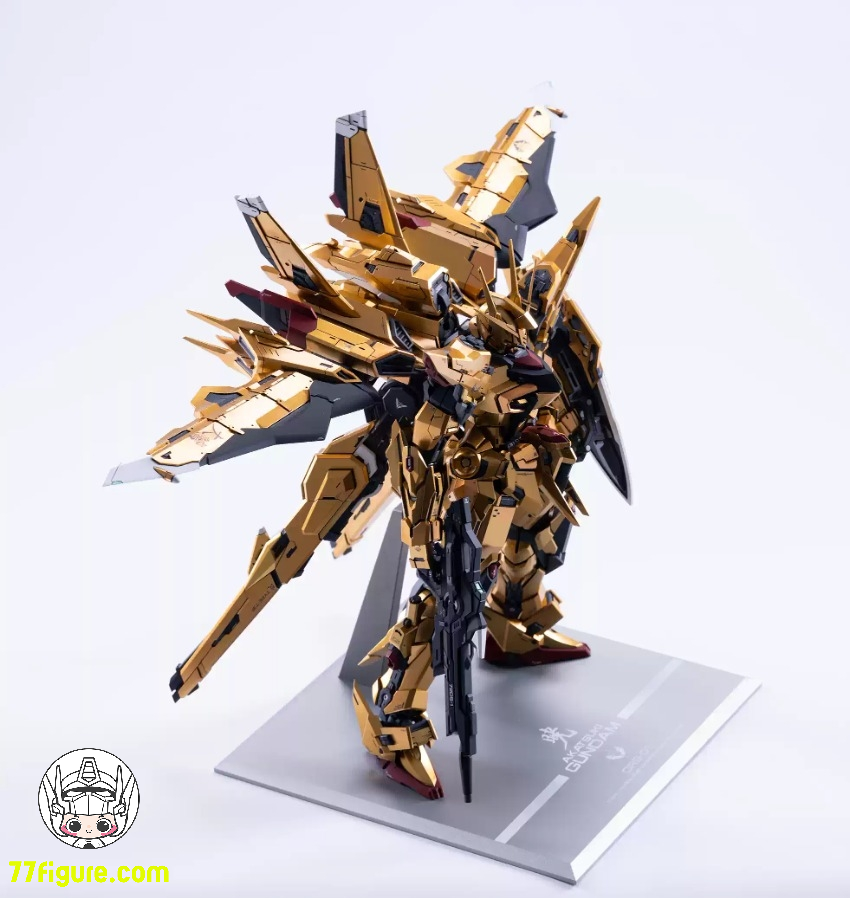 【予約商品】八咫烏テクノロジー 1/100 MG アカツキ ゴールデンバージョン プラモデル