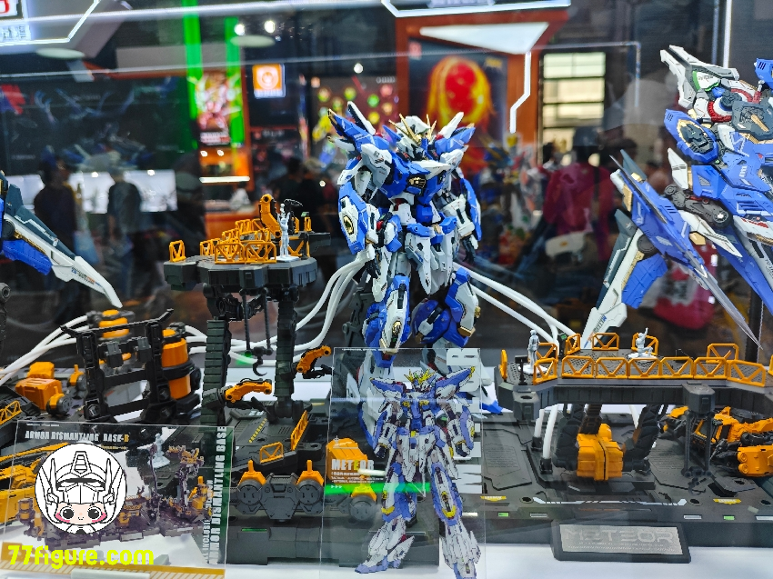 【予約商品】万象聚変 1/100 TMSシリーズ 流星 プラモデル