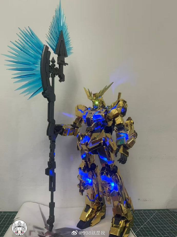 【予約商品】神獣モデル 1/100 2206B フェニックス Bluetoothライトキット付き プラモデル