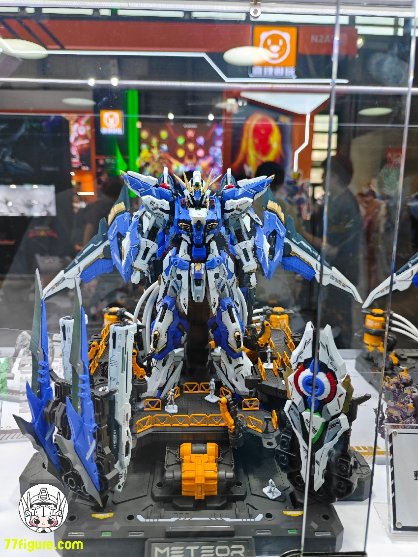 【予約商品】万象聚変 1/100 TMSシリーズ 流星 プラモデル