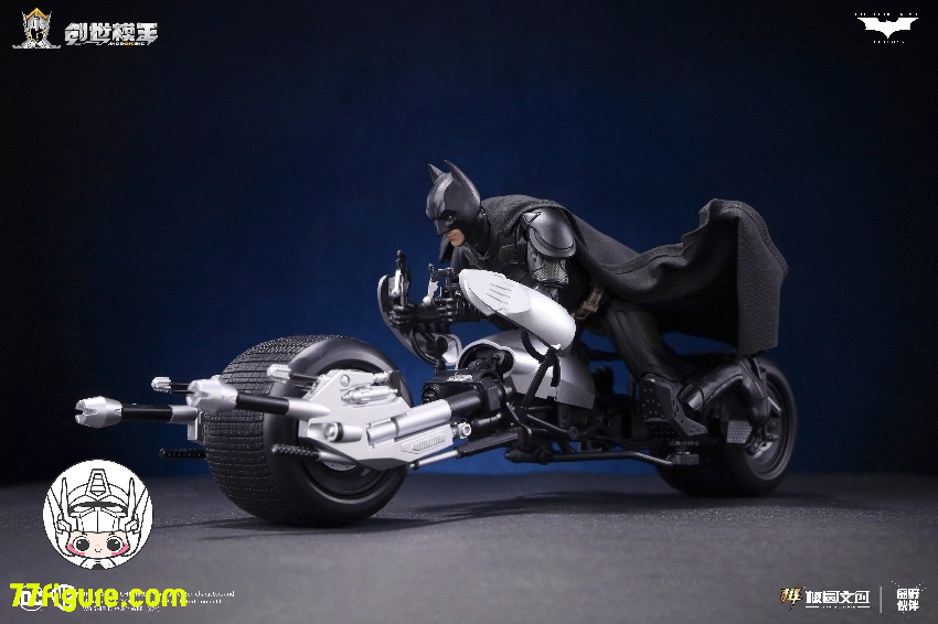 【先行販売】創世模王 Modoking 1/12 『バットマン: ダークナイト』バットマンとバットサイクル プラモデル 限定版